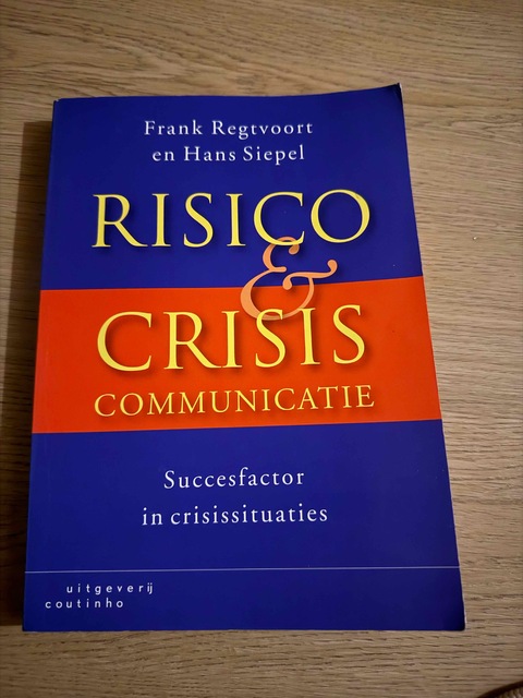 9789046900802-Risico-En-Crisiscommunicatie