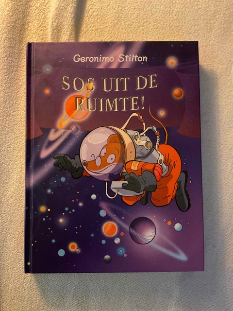 9789085921943-SOS-uit-de-ruimte
