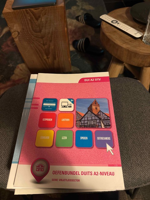 9789400220409-DUI-A2-OTV