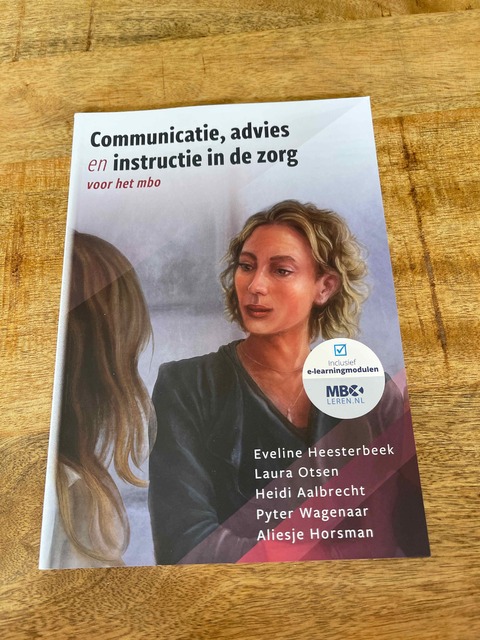 9789083181103-MBOL-Communicatie-advies-en-instructie-in-de-zorg