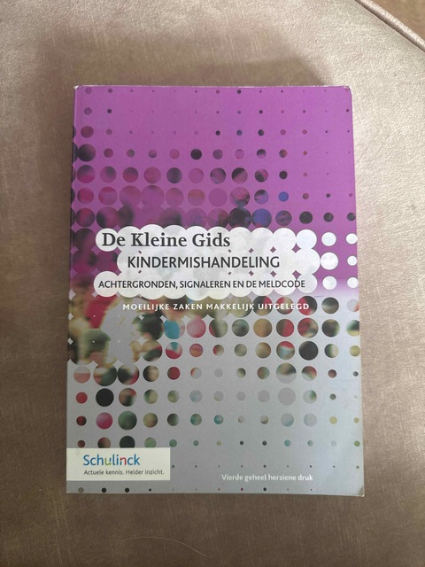 9789013136883-De-kleine-gids-kindermishandeling