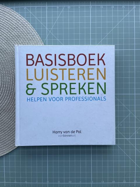 9789081616720-Basisboek-luisteren-en-spreken