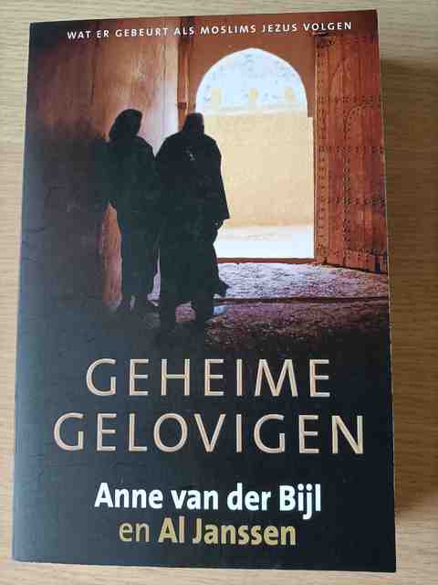 9789033818677-Geheime-gelovigen