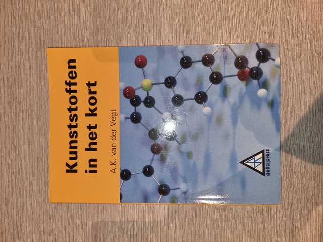 9789066742185-Kunststoffen-in-het-kort