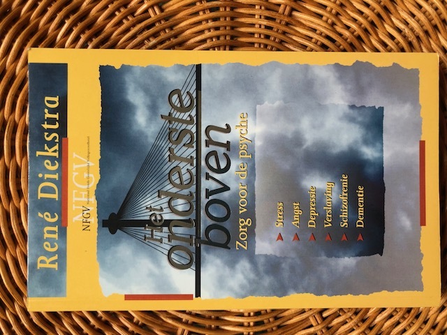 9789022982372-Het-onderste-boven